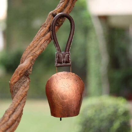 Om Antique Bell